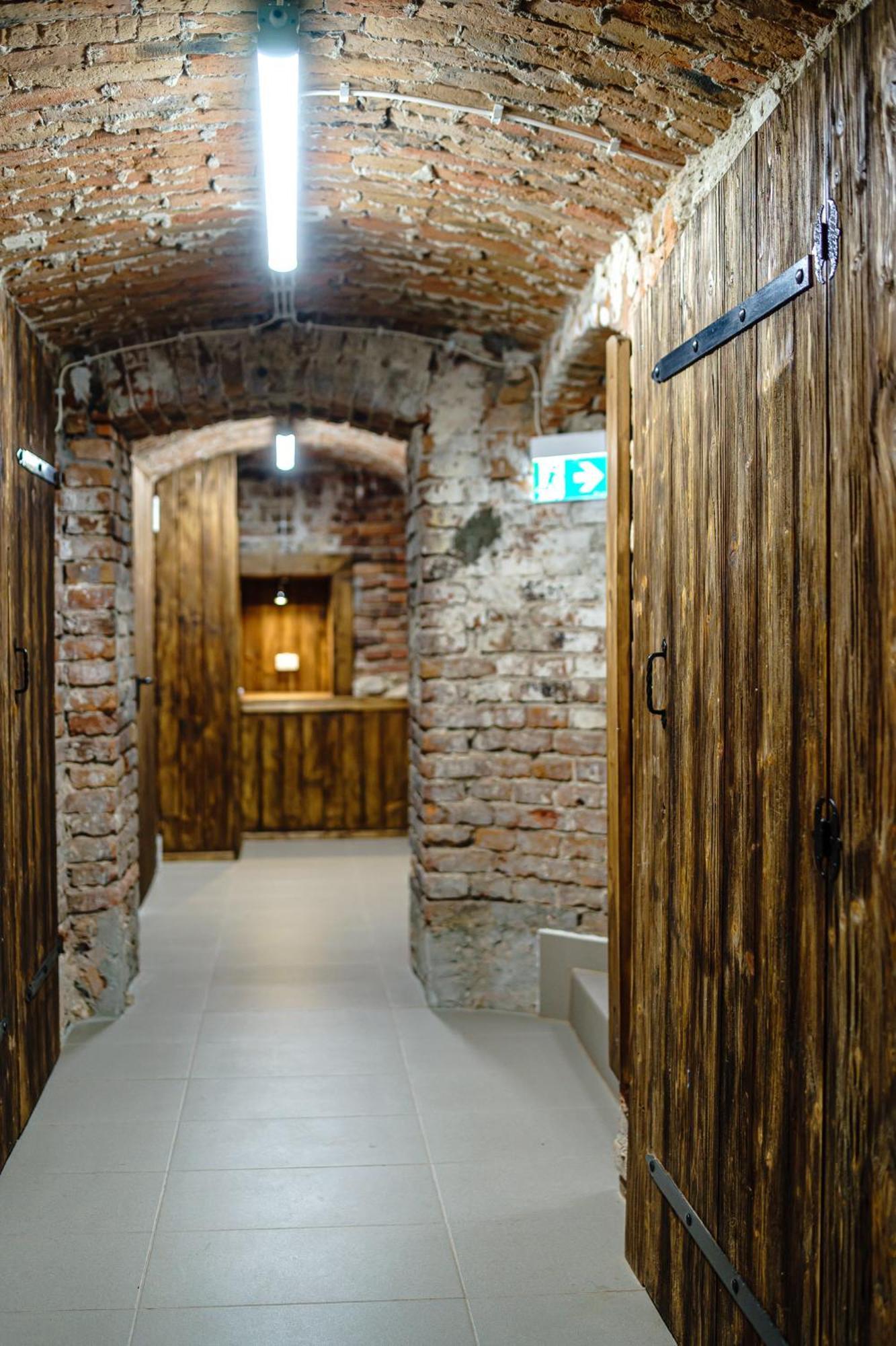 Old Town Ac Apartments Main Raiway Station Cracóvia Exterior foto